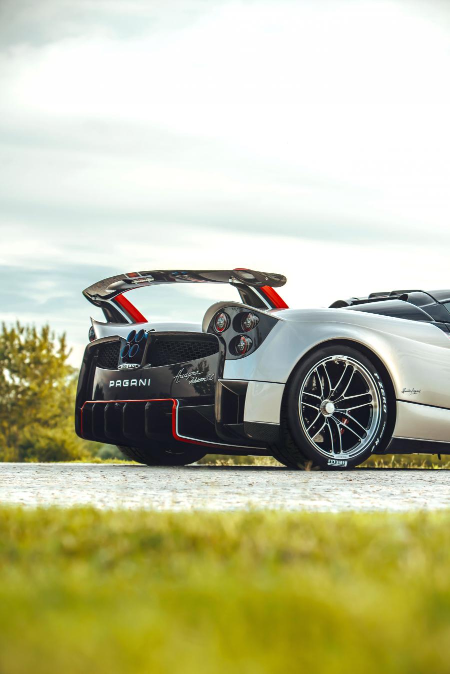 Детали экстерьера Pagani Huayra Roadster BC 2019 года  (фото 22 из 43)